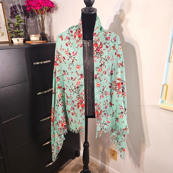 Teal and pink Arizona Ice Tea (unauthentic) cherry blossom light summer scarf. - Picture 2 of 9